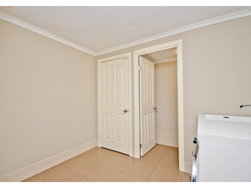 8 West king Lane, Southport QLD 4215