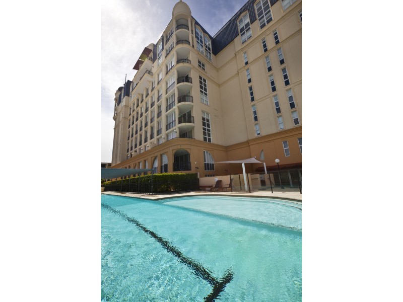 3113/3029 The Boulevard, Carrara QLD 4211