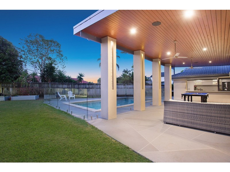 5 Hixson Court, Mermaid Waters QLD 4218