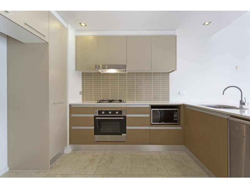 2032/3029 The Boulevard, Carrara QLD 4211