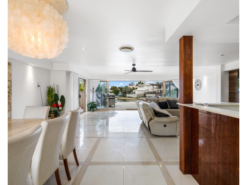144 Rio Vista Boulevard, Broadbeach Waters QLD 4218