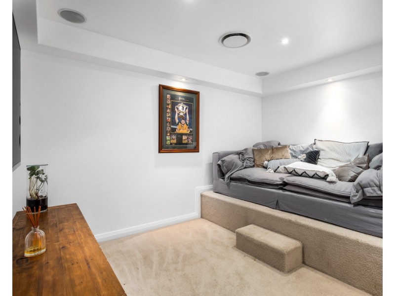 144 Rio Vista Boulevard, Broadbeach Waters QLD 4218