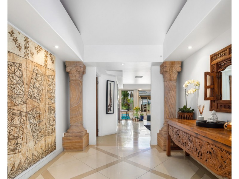 144 Rio Vista Boulevard, Broadbeach Waters QLD 4218