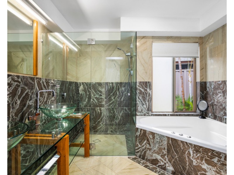 144 Rio Vista Boulevard, Broadbeach Waters QLD 4218