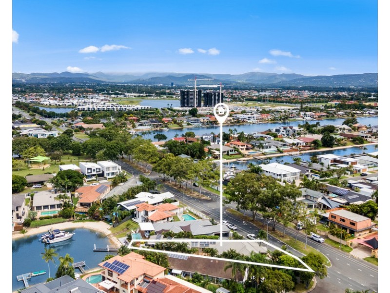 144 Rio Vista Boulevard, Broadbeach Waters QLD 4218