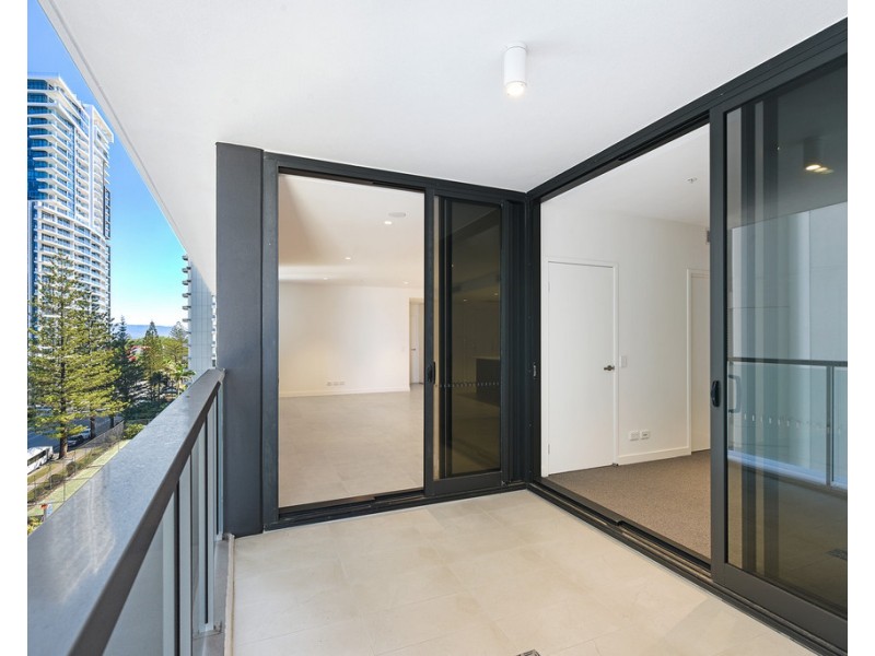 402 3 Northcliffe Terrace, Surfers Paradise QLD 4217