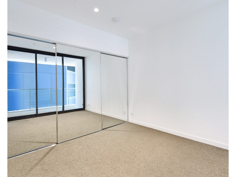 402 3 Northcliffe Terrace, Surfers Paradise QLD 4217