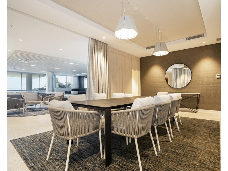 402 3 Northcliffe Terrace, Surfers Paradise QLD 4217