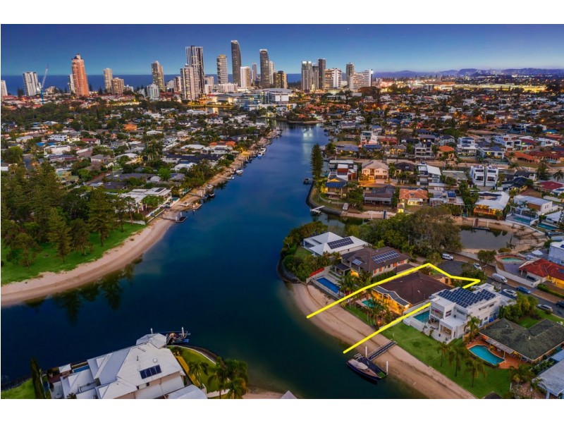 51 Beverley Crescent, Broadbeach Waters QLD 4218