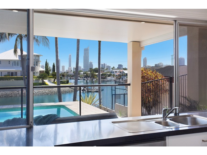 51 Beverley Crescent, Broadbeach Waters QLD 4218