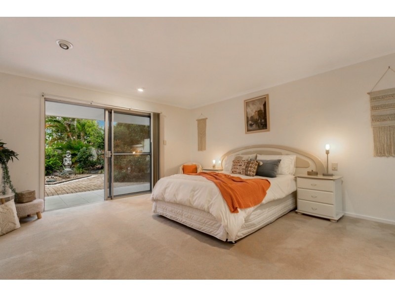 51 Beverley Crescent, Broadbeach Waters QLD 4218