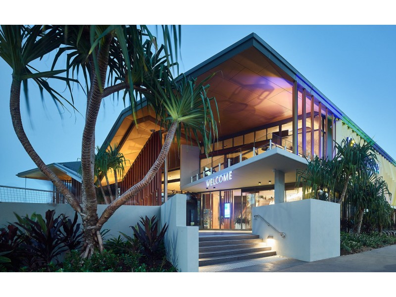 51 Beverley Crescent, Broadbeach Waters QLD 4218