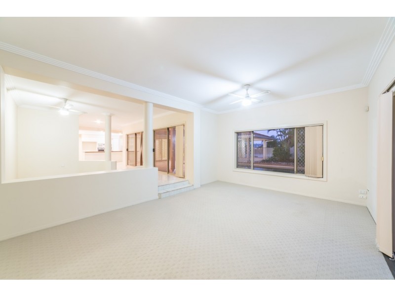 1 Balmoral Avenue, Sorrento QLD 4217