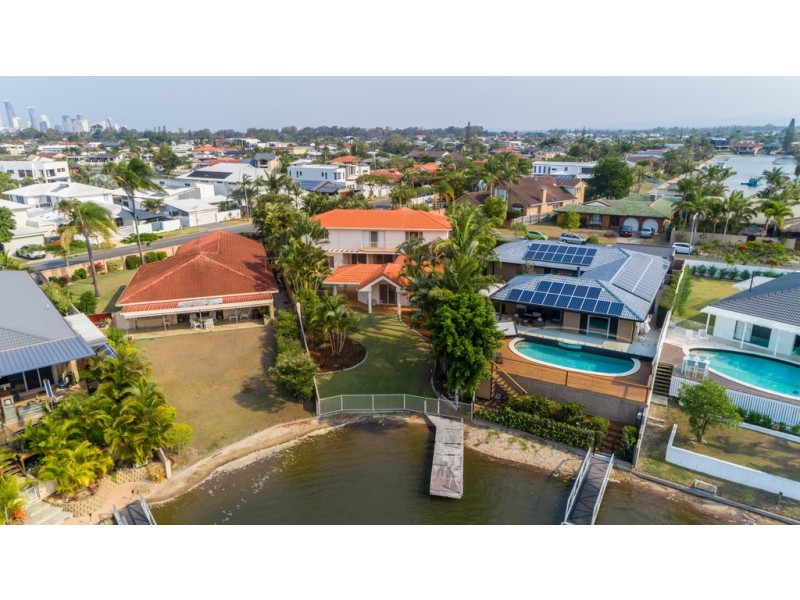 1 Balmoral Avenue, Sorrento QLD 4217