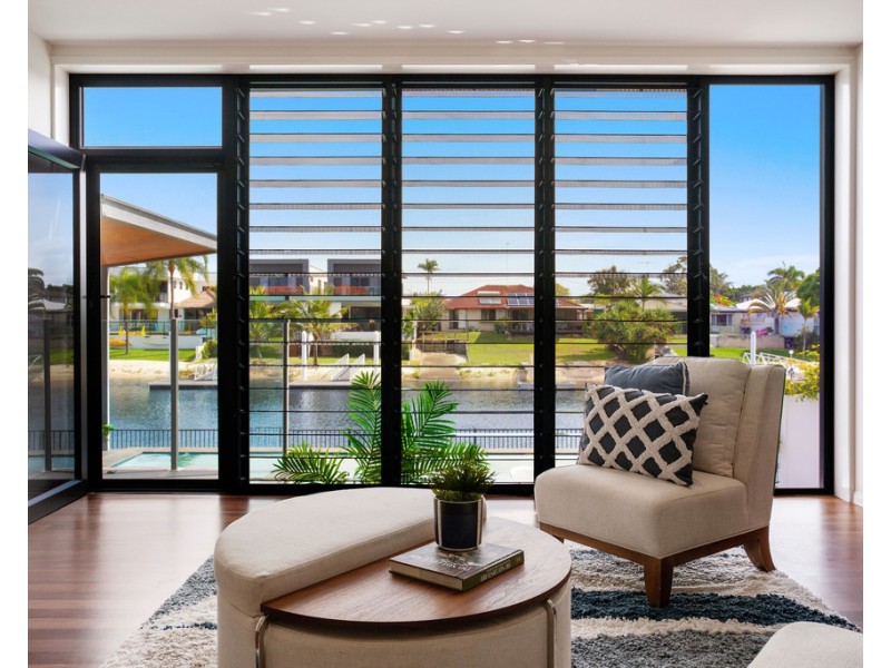 50 Moana Park Avenue, Broadbeach Waters QLD 4218