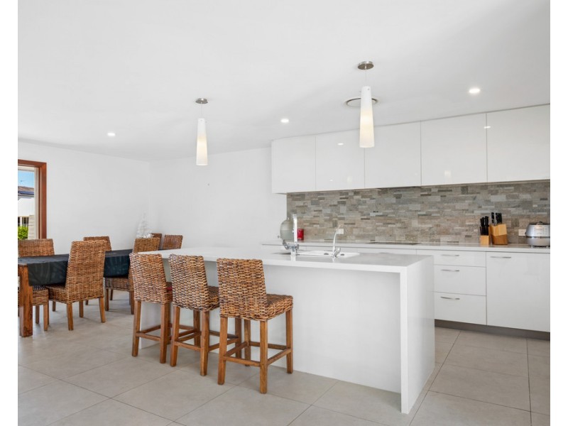 49 Blair Athol Crescent, Sorrento QLD 4217