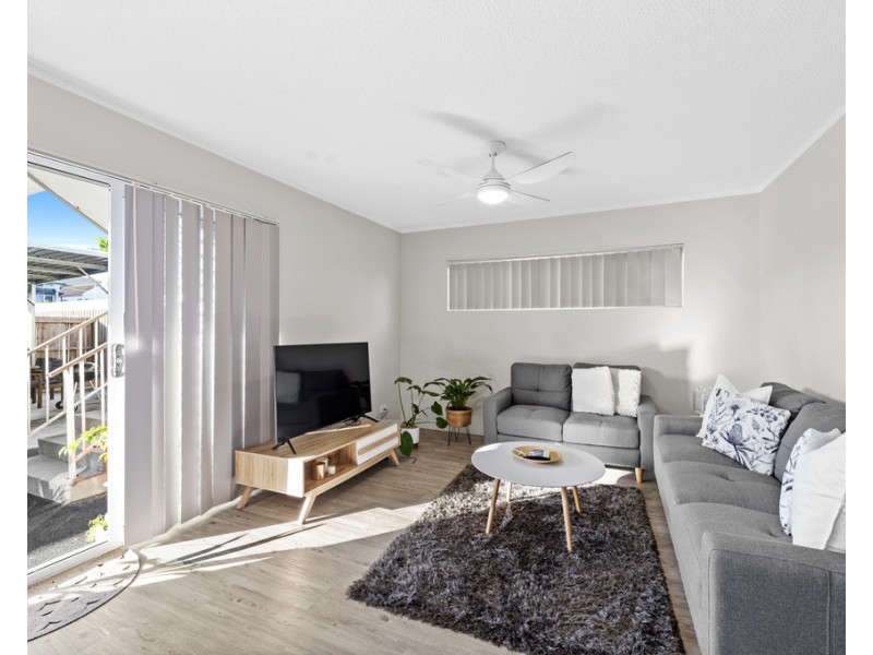 50 Tallebudgera Drive, Palm Beach QLD 4221