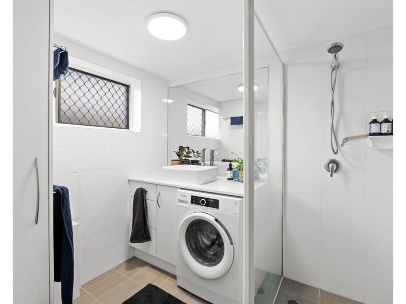 50 Tallebudgera Drive, Palm Beach QLD 4221