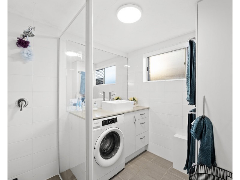 50 Tallebudgera Drive, Palm Beach QLD 4221