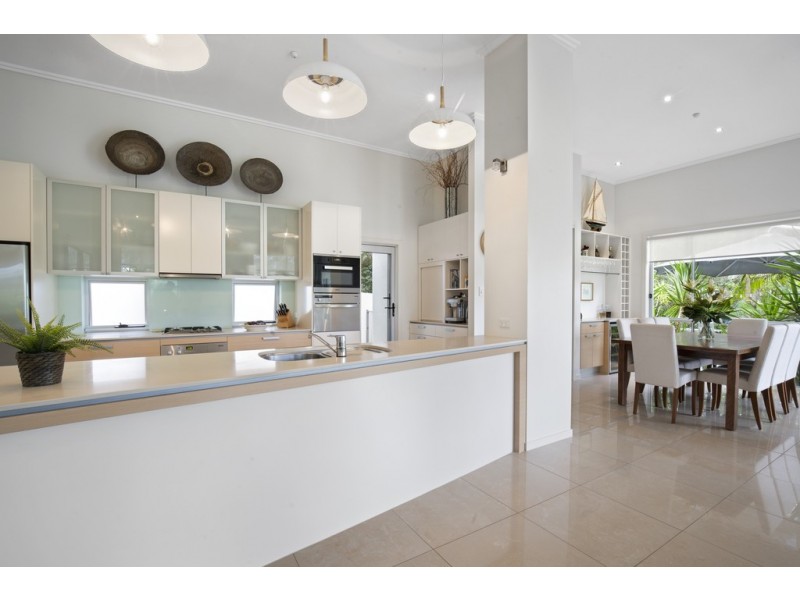 308 Ron Penhaligon Way, Robina QLD 4226