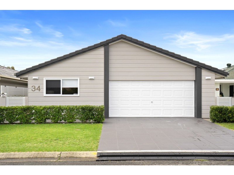 34 Emerton Crescent, Robina QLD 4226