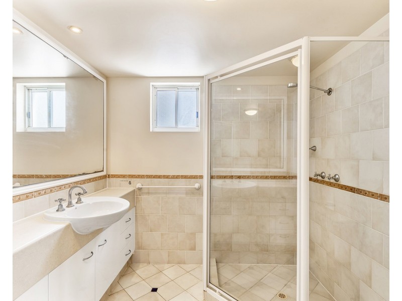 21 ‘La Grande’ 122-130 Old Burleigh Road, Broadbeach QLD 4218