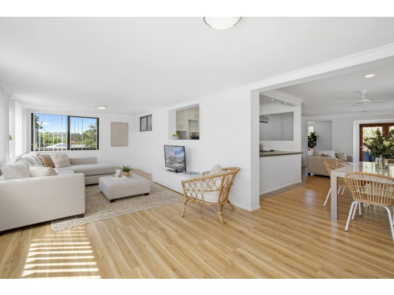 13 Alison Road, Carrara QLD 4211