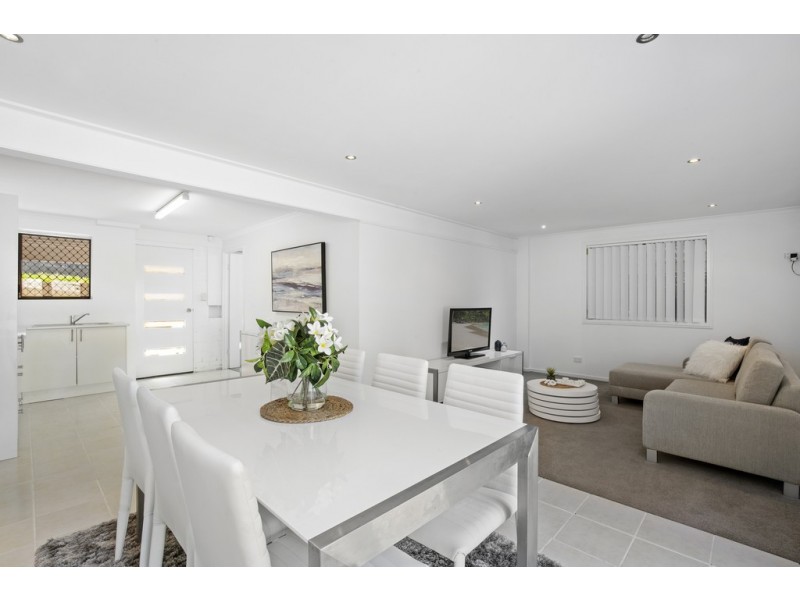 13 Alison Road, Carrara QLD 4211