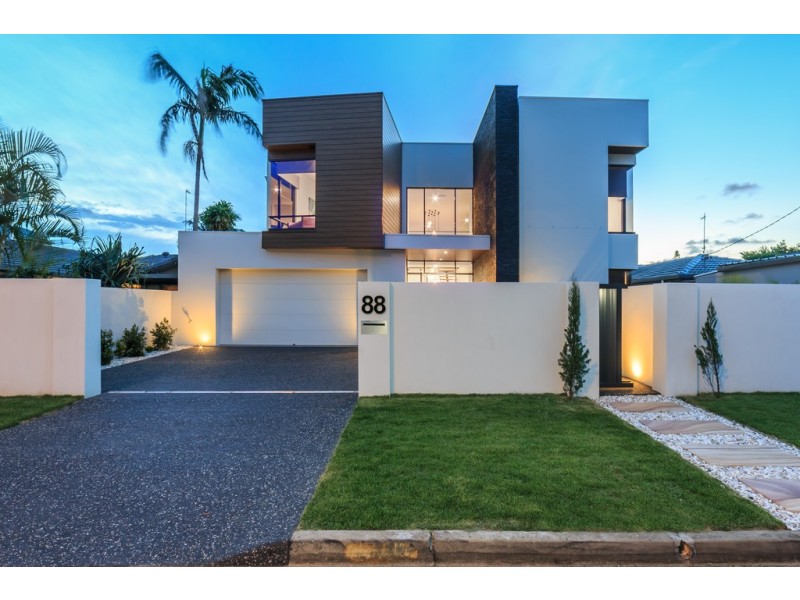 88 Gibraltar Drive, Isle Of Capri QLD 4217