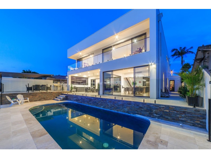 88 Gibraltar Drive, Isle Of Capri QLD 4217