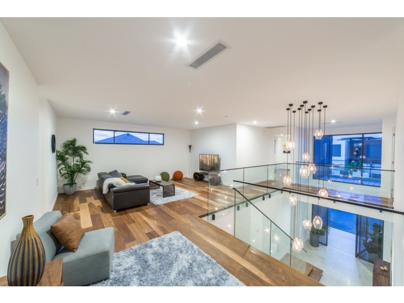 88 Gibraltar Drive, Isle Of Capri QLD 4217