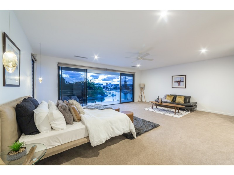 88 Gibraltar Drive, Isle Of Capri QLD 4217