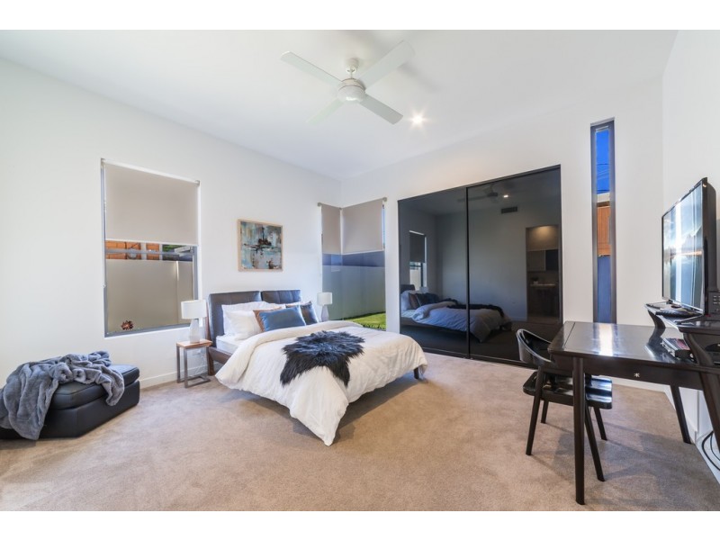 88 Gibraltar Drive, Isle Of Capri QLD 4217