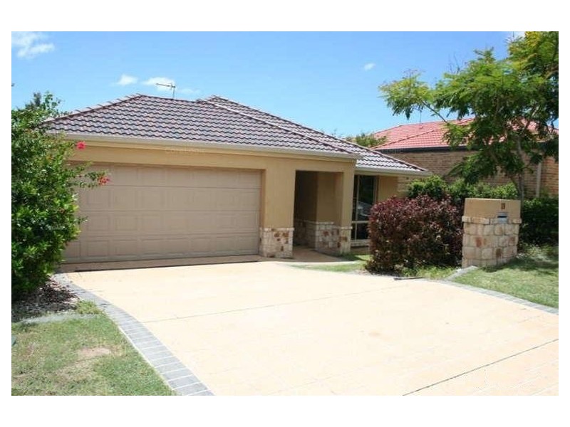 11 Fanning Court, Pacific Pines QLD 4211