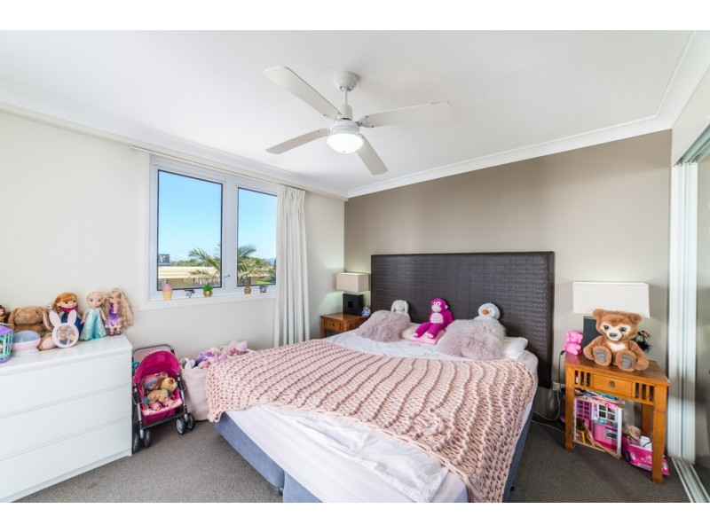 3027/2633 Gold Coast Highway, Broadbeach QLD 4218