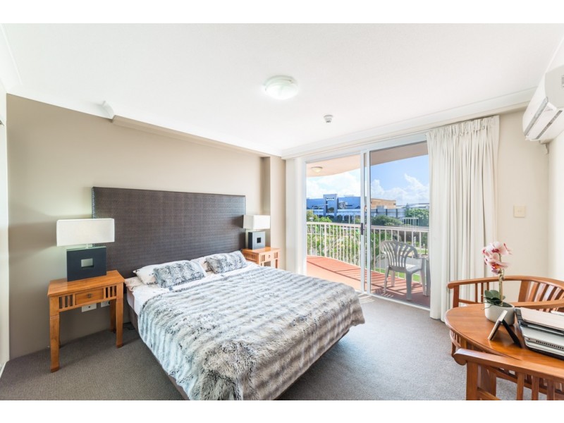 3027/2633 Gold Coast Highway, Broadbeach QLD 4218