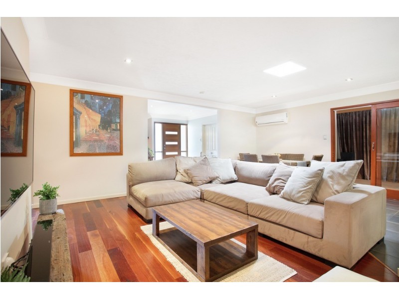 34 Allambi Avenue, Broadbeach Waters QLD 4218