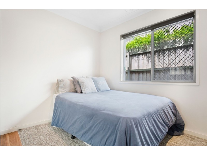 34 Allambi Avenue, Broadbeach Waters QLD 4218