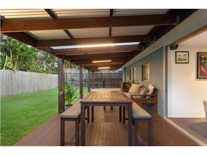 34 Allambi Avenue, Broadbeach Waters QLD 4218