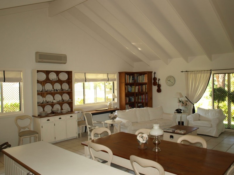 24 Freda Street, Ashmore QLD 4214