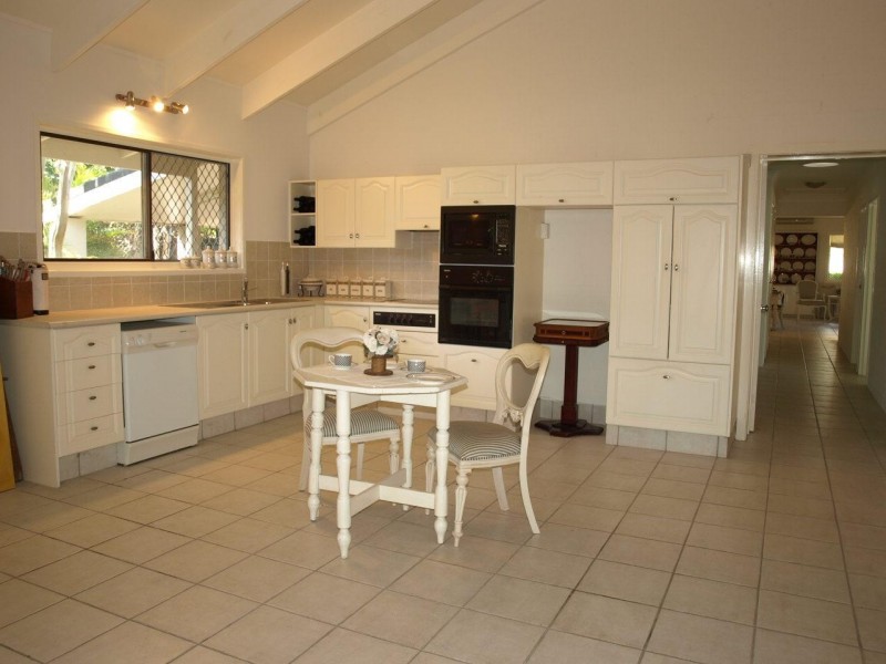 24 Freda Street, Ashmore QLD 4214