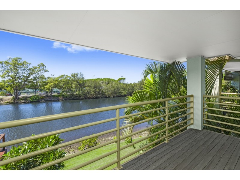 171/215 Cottesloe Drive, Mermaid Waters QLD 4218