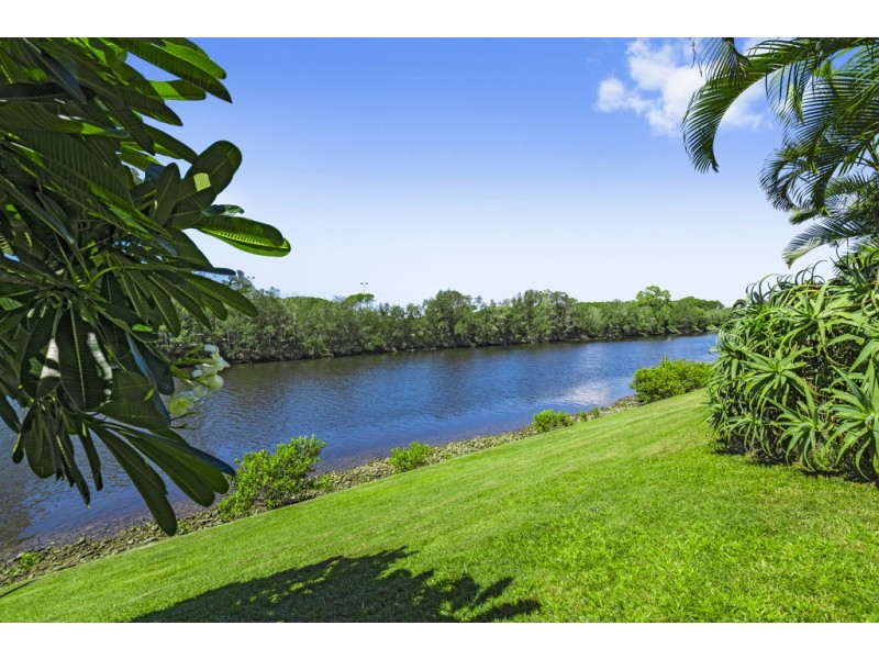 171/215 Cottesloe Drive, Mermaid Waters QLD 4218