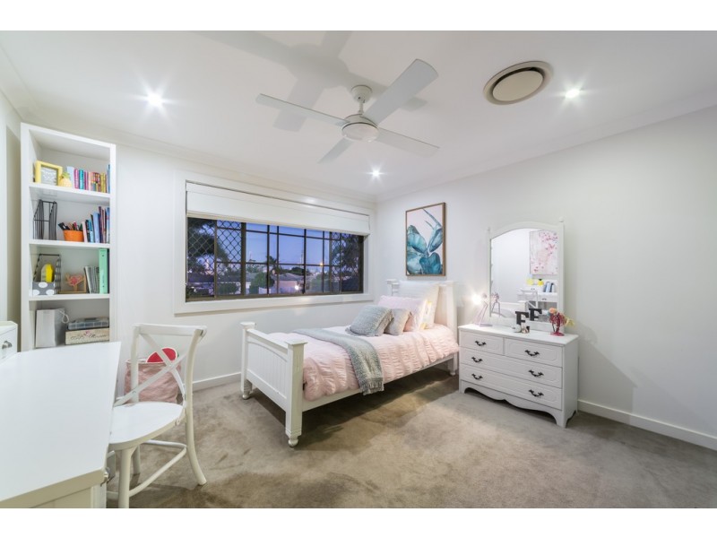38 Tosti Street, Sorrento QLD 4217