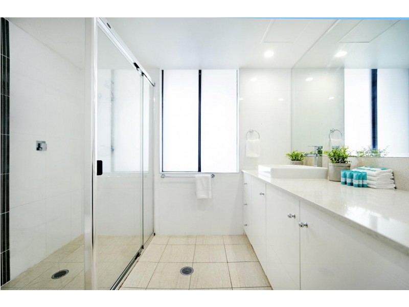 603/8 Albert Street “Pacific Resort”, Broadbeach QLD 4218