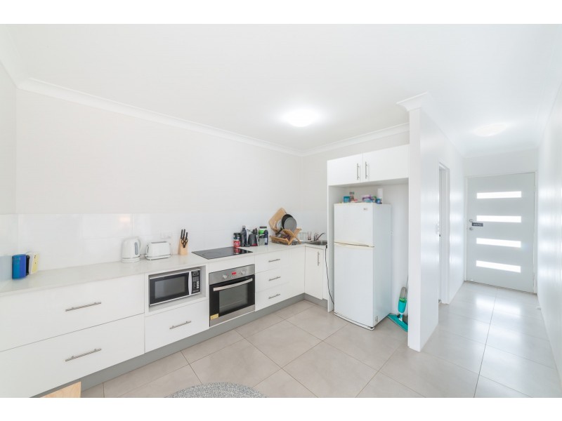 2/6 Tallebudgera Drive, Palm Beach QLD 4221
