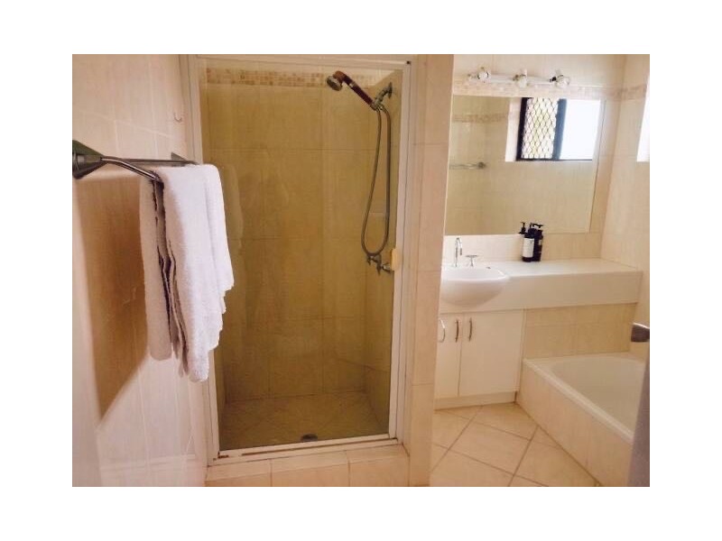 2/32 Cronulla Avenue, Mermaid Beach QLD 4218