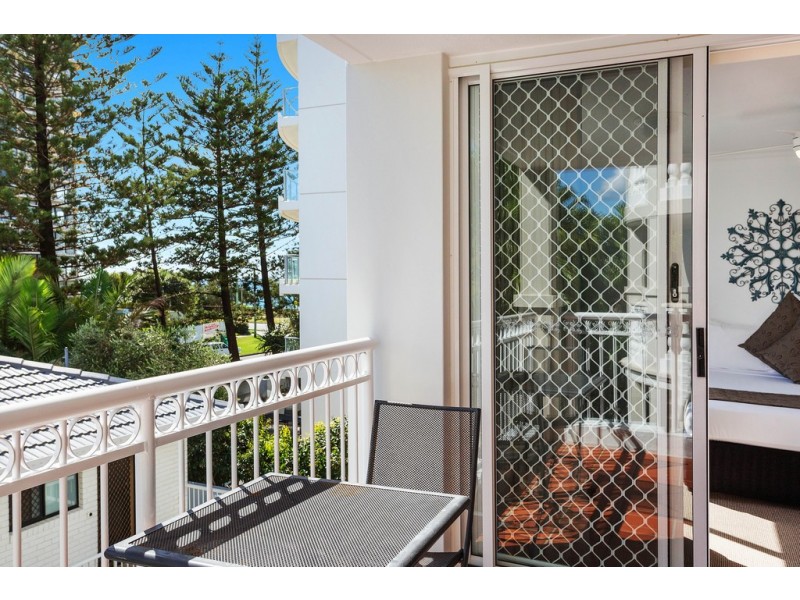 24 La Grande 122-130 Old Burleigh Road, Broadbeach QLD 4218