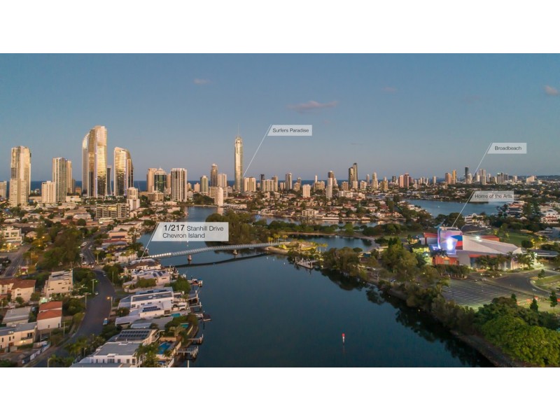 1/217 Stanhill Drive, Chevron Island QLD 4217