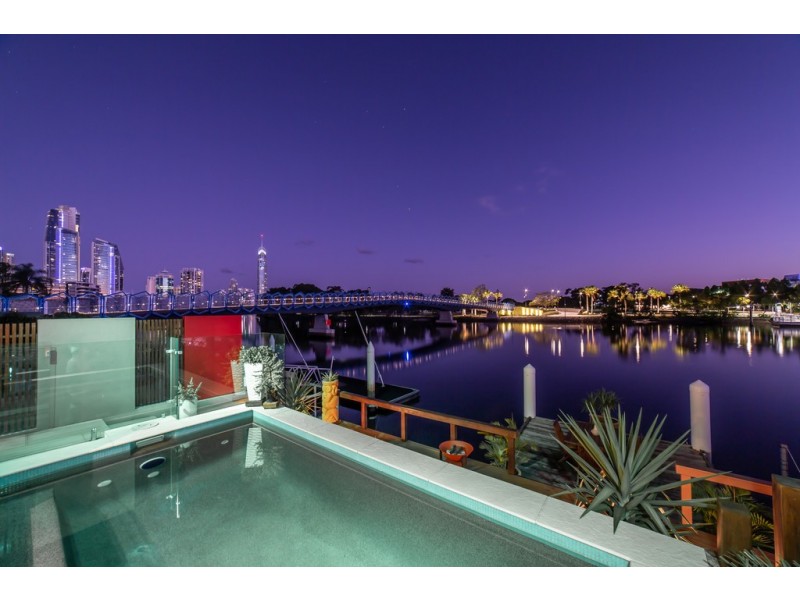1/217 Stanhill Drive, Chevron Island QLD 4217